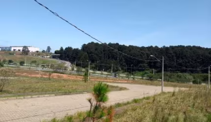 ÁREA em Centro - Arujá, SP