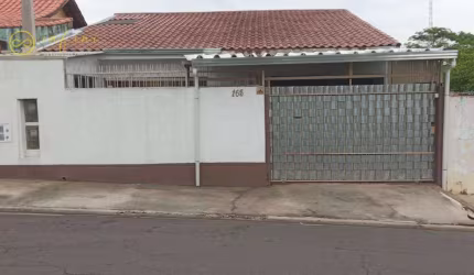 Casa com 3 dormitórios, sendo 1 suíte à venda, 220 m² por R$ 630.000 - Éden - Sorocaba/SP