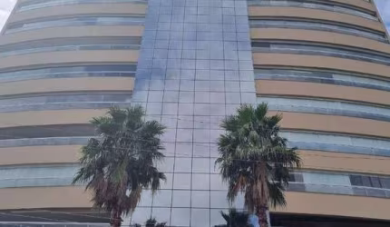 Apartamento com 3 Suítes, sendo 1 máster à venda, 501 m² por R$ 2.700.000 - Condomínio Edifício Luxor - Sorocaba/SP