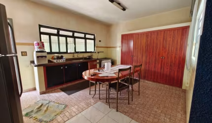 Encantadora Casa com 3 Quartos à Venda, Vila Monteiro, Piracicaba - SP,