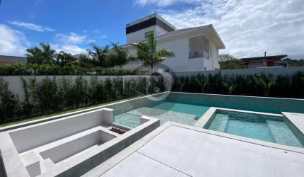 Casa NOVA venda  cond fechado Jurerê Internacional