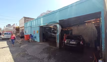 Terreno com escritura pública, 359m² no Centro!