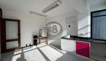 Oportunidade! Sala Comercial 42m²  Centro. SOL !!!