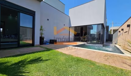 Casa de alto padrão em condomínio com 3 quartos e 180m² no Jardim Solar das Esmeraldas, Nova Odessa-SP! Venha conferir!