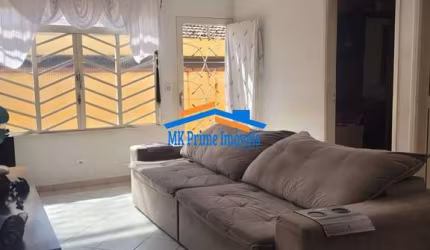 Casa Térrea com 2 Dormitórios, 2 vagas e Edícula no Jardim das Flores
