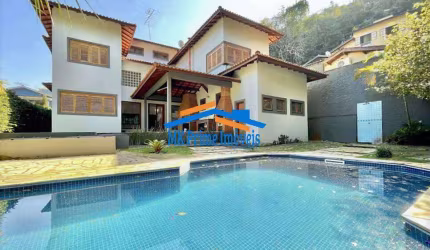 Aldeia Fazendinha - 5 dorms / 2 sts (1 térrea) piscina, gourmet e vista!