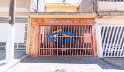 Ótima Casa com 4 Dormitórios e 2 Vagas de Garagem.
