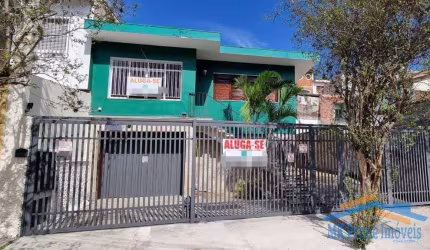 Sobrado c/ 3 quartos c/ 239m², 6 vagas p/ locação no Campesina - Osasco/SP