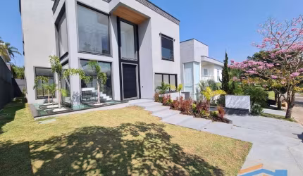 Linda Casa em Tamboré Residencial 11 - Santana de Parnaíba/SP