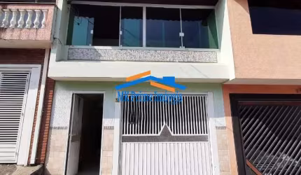 Excelente Sobrado com 3 Dormitórios sendo 1 Suíte e 2 Vagas de Garagem.