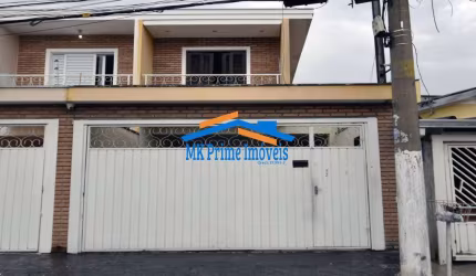 Sobrado á Venda com 125 m², 3 quartos e 4 Vagas