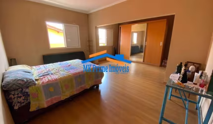 Sobrado com 5 Suítes, Piscina, Terreno de 582mt² - Quitaúna/Osasco