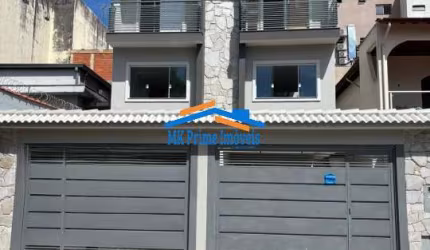 Sobrados novos com 3 suítes na Bela Vista.