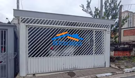 Lindo imóvel com 3 dormitórios sendo 1 suíte e 2 vagas de garagem.