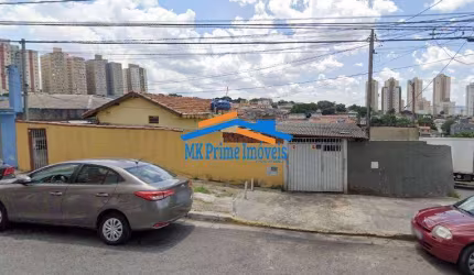 Casa Térrea de Esquina com 249.50m² e 2 Casas no Terreno
