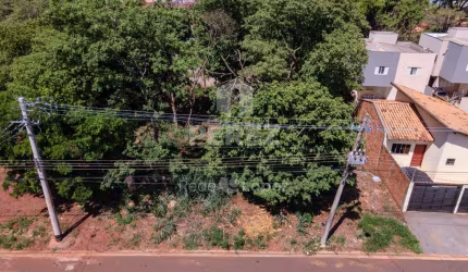 Terreno no bairro Rita Vieira