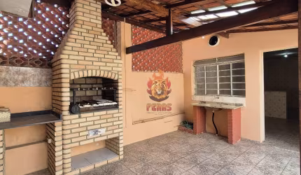 Casa à venda com 4 dormitórios, sendo 1 suíte e 2 banheiros no Jardim Paraíso em Votorantim/SP