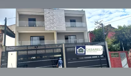 Lindo Sobrado para venda possui 240 metros quadrados com 3 Suítes, Bairro Valdibia - São Bernardo campo