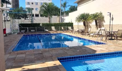 Linda Casa com 115m2, em Condomínio Fechado, 03 dormitórios Sendo 01 Suite,  Sala,  Cozinha Planejada, 02 Vaga, lazer Completo, B. Taboão - S.B.C.