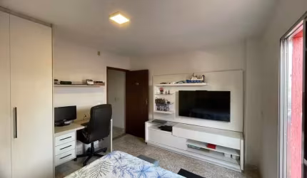 Lindo Sobrado com 03 Dormitórios sendo 01 Suíte  à Venda,  119m² no Bairro  Alves Dias  em São Bernardo do Campo - SP
