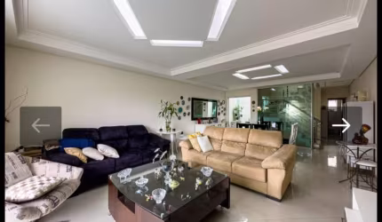 Lindo Sobrado com 03 Dormitórios sendo 03 Suítes  à Venda,  223m² no Jardim Hollywood  em São Bernardo do Campo - SP