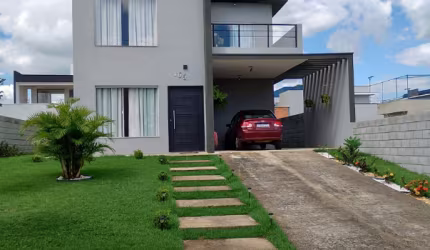 Lindo Sobrado de 208m2, e Terreno 420m2, em Condomínio Fechado Solares Resort em Boituva- SP.