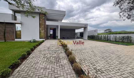 Casa com 3 dormitórios à venda, 240 m² por R$ 2.051.100,00 - Chácara São Félix - Taubaté/SP