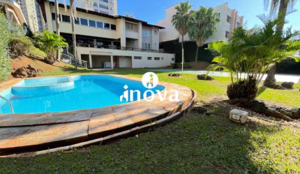 Casa à venda, 8 quartos, 8 suítes, 4 vagas, Mercês - Uberaba/MG