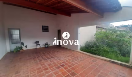 Casa à venda, 3 quartos, 2 suítes, 3 vagas, Abadia - Uberaba/MG