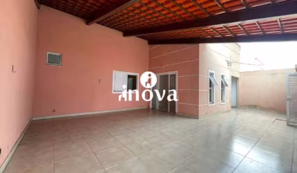Casa Condomínio à venda, 2 quartos, 1 suíte, 2 vagas, Vainice Andrade, Condomínio - Uberaba/MG