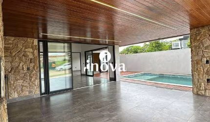 Casa a venda no Condomínio Portal do Lago, em Rifaína