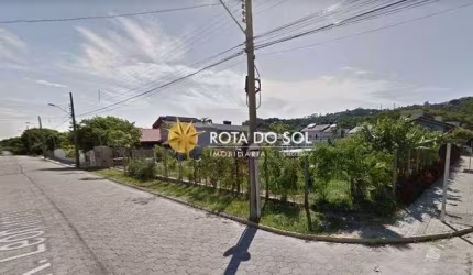Terreno de esquina à Venda em Bombinhas SC