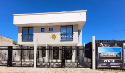 Sobrado 3 suítes pronto com piscina Praia Bombas Bombinhas