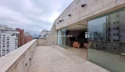 Jardim América: 3 Suítes | 3 Vagas | 540 m² úteis