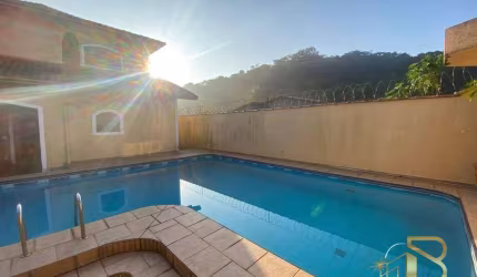 Casa com 4 dormitórios para alugar, 483 m² por R$ 10.000,00/mês - Praia de Pernambuco - Guarujá/SP
