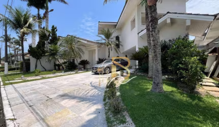 Casa com 7 dormitórios, 600 m² - venda por R$ 3.600.000,00 ou aluguel por R$ 4.000,00/dia - Praia de Pernambuco - Guarujá/SP