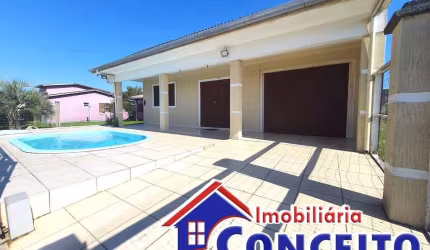 C45 - Linda residência com piscina em ótima localização
