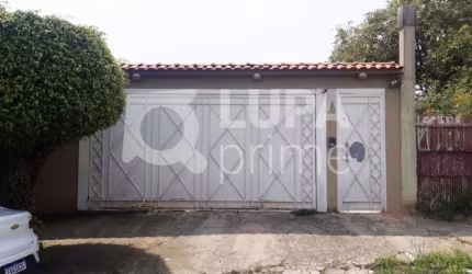 Sobrado com 2 dormitórios á venda no Parque casa de Pedra!