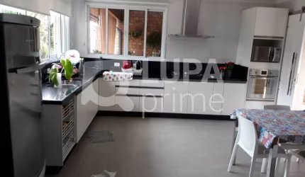 Sobrado com 4 dormitórios sendo 4 suítes á venda no  Tremembé