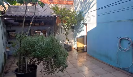 Casa térrea com 3 quartos à venda em Parque Santa Madalena - SP