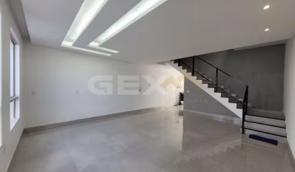 Casa com piscina e espaço gourmet completo no bairro Nações