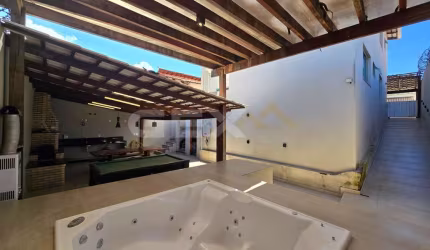 Casa de 2 pavimentos, com 3 suítes, hidromassagem e sauna no bairro Sagrada Famí