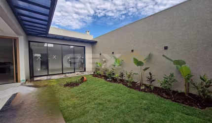 Casa à venda no bairro Fábio Notini, 3 quartos sendo 1 suíte com closet.
