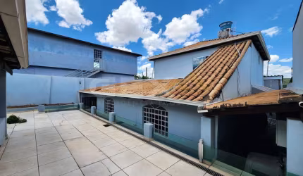 Casa de 2 pavimentos à venda no bairro Serra Verde, 5 quartos e 4 vagas.