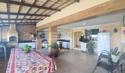 Casa à venda no bairro São João de Deus, 3 quartos e cozinha gourmet com churras
