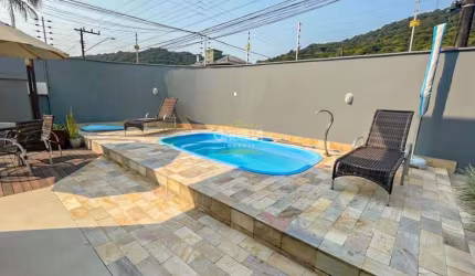 CASA no SAGUAÇÚ com 3 quartos para VENDA, 193 m²