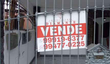 Excelente Casa bem localizada no Mutondo em São Gonçalo
