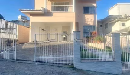Casa com 4 quartos à venda na Rua dos Tucanos, 92, Pedra Branca, Palhoça, 292 m2 por R$ 1.980.000