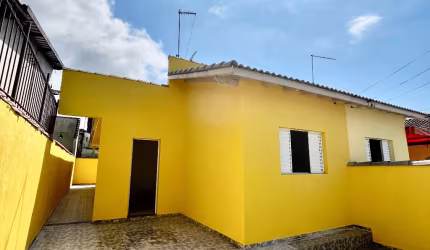Casa à venda no centro de Caraguatatuba-SP
