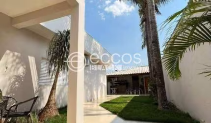 Casa à venda, 4 quartos, 4 suítes, 5 vagas, Jardim Karaíba - Uberlândia/MG